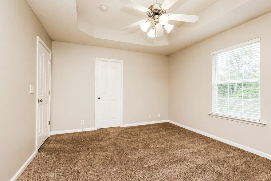 Building Photo - 4905 Ripple Cove