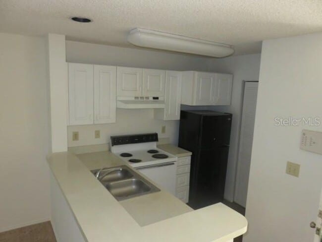 Building Photo - 4115 Chatham Oak Ct