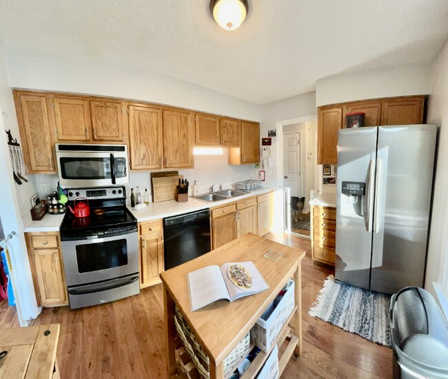 Building Photo - 5586 Arapahoe Ct