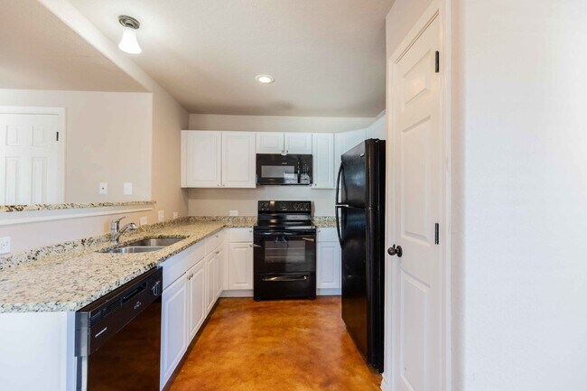 Building Photo - 7314 Colina Way #3