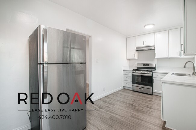Building Photo - 2601 W 48th St