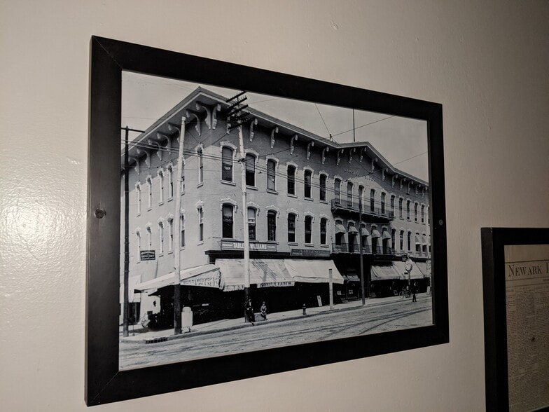 Late 1800's - 10 N Park Pl