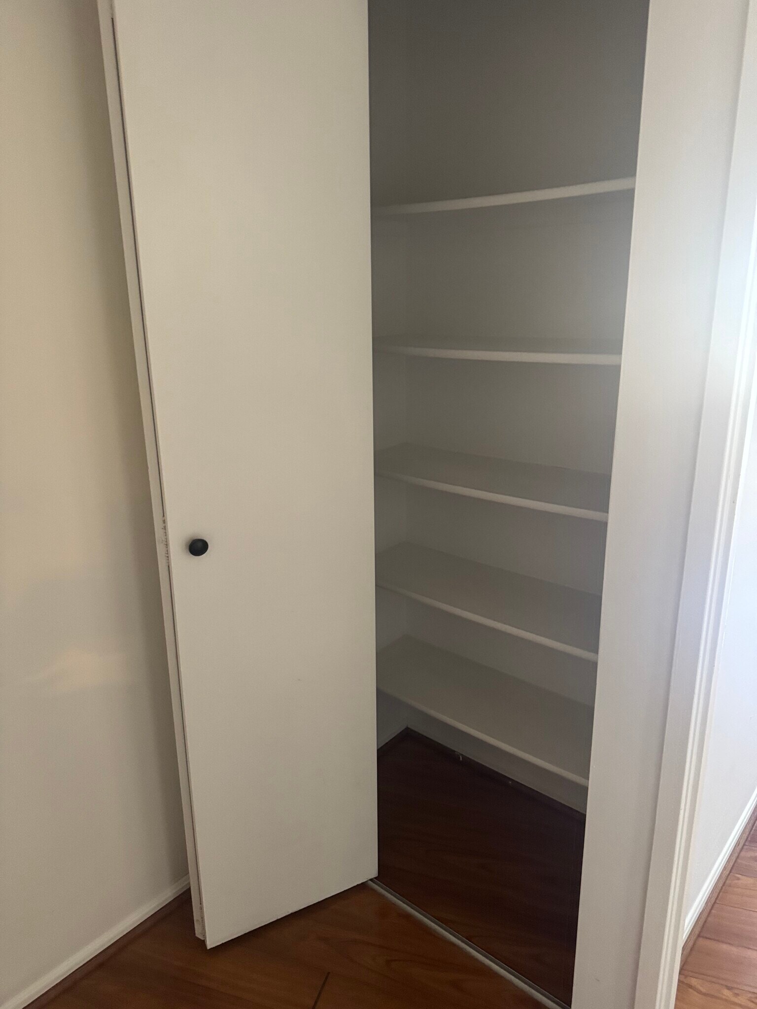 Building Photo - 1600 N Oak St