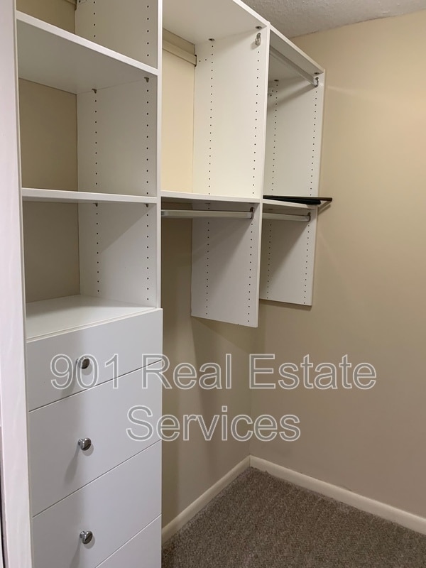 Building Photo - 200 Wagner Pl