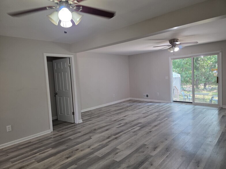 Building Photo - 2803 Kent Pl