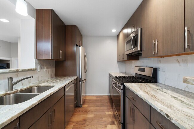 Building Photo - 663 Bishops Lodge Rd