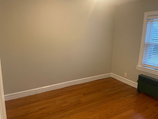 Building Photo - 75 Madison St