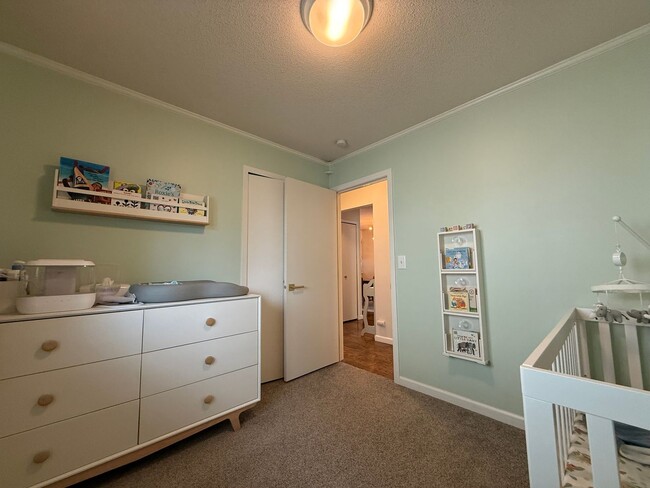 Building Photo - Beautifully Updated 4 Bed 2 Bath St.Paul S...