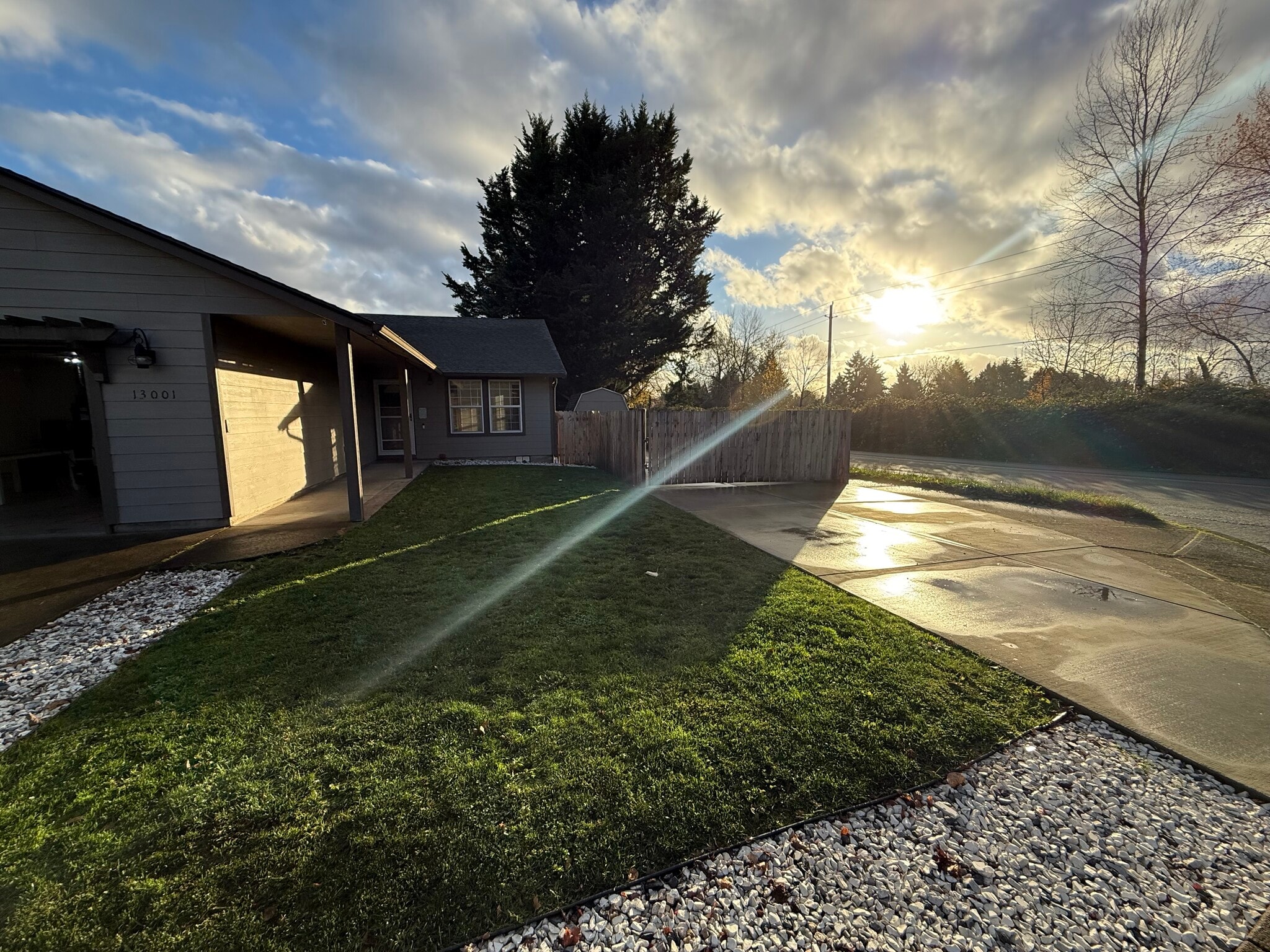 Building Photo - 13001 NE 89th St