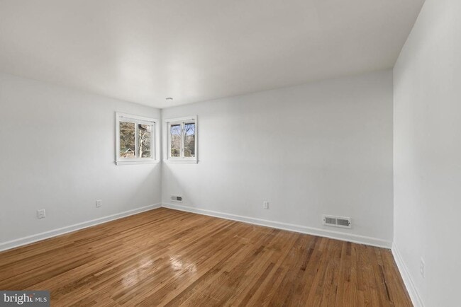 Building Photo - 139 Adrienne Ave