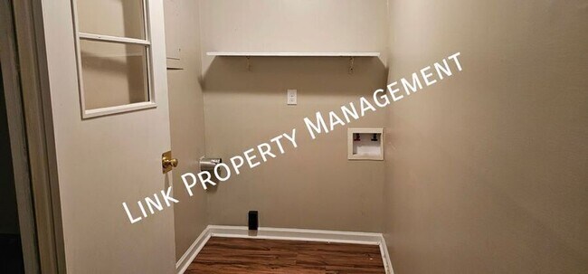 Building Photo - 7183 Holland Ln