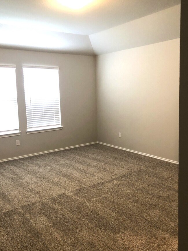 Building Photo - 21422 Chester Cliff Ln