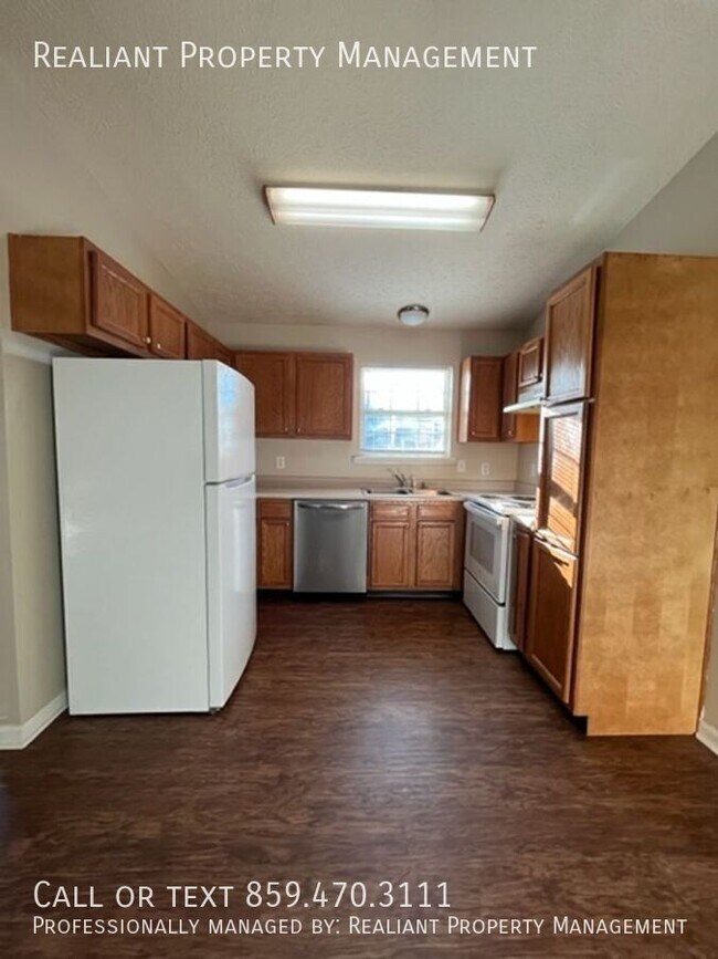 Building Photo - 301 Parker Pl