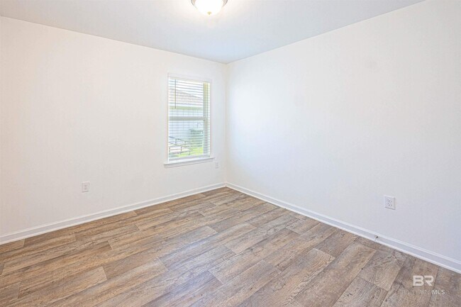 Building Photo - 23294 Shadowridge Dr