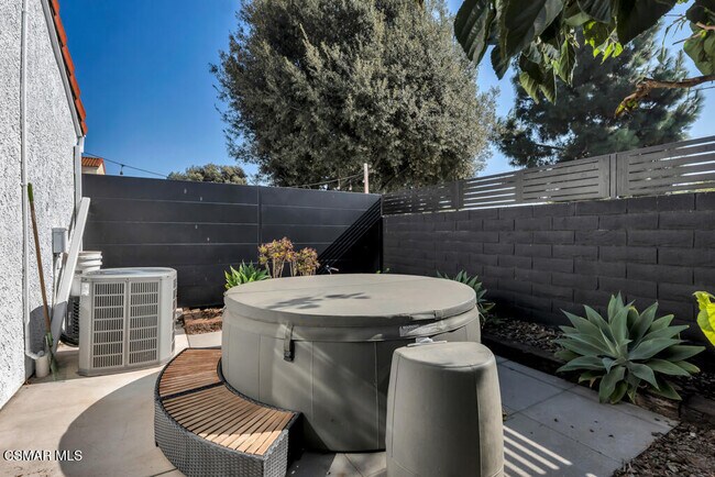 Building Photo - 15290 Bambi Ct