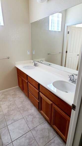 Building Photo - 429 Ranger Ct