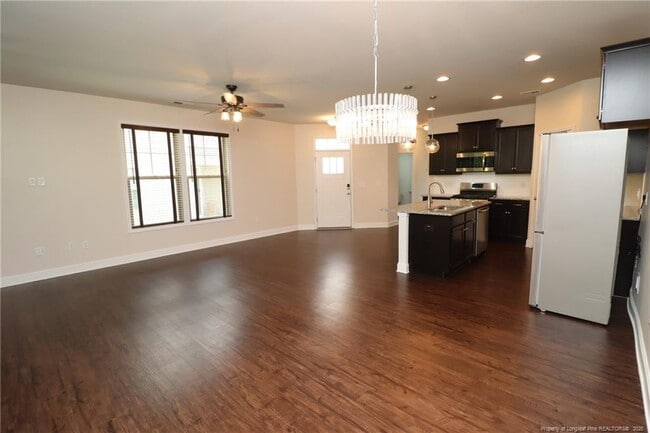 Building Photo - 1103 Compass Dr