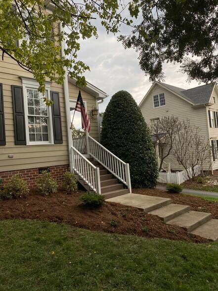 Building Photo - 507 Highgrove Dr