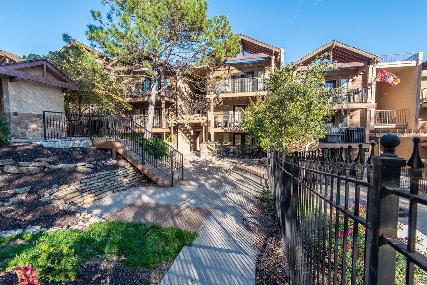 Building Photo - 4727 Jarboe St