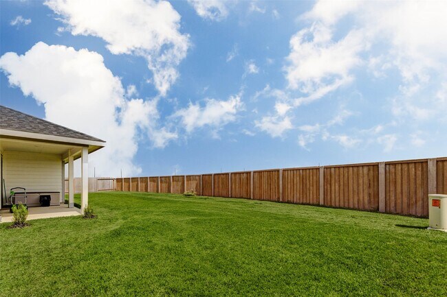 Building Photo - 31426 Yatesbury Ln