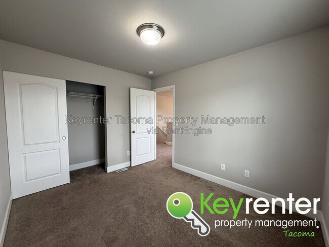 Building Photo - 5901 Alaska Ct