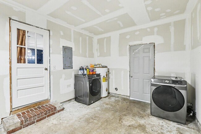 Building Photo - 106 Rahway Rd