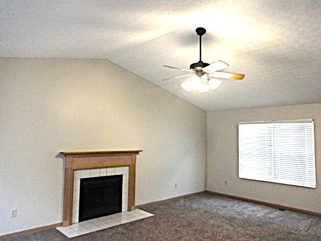 Building Photo - 7985 Meranda Dr