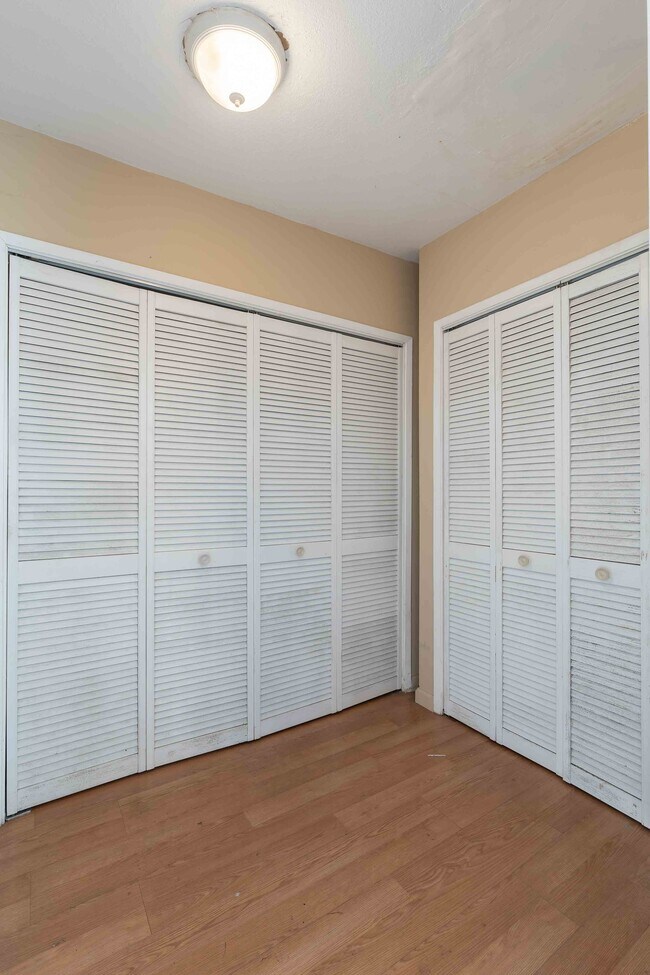 Building Photo - 6252 Commodore Sloat Dr