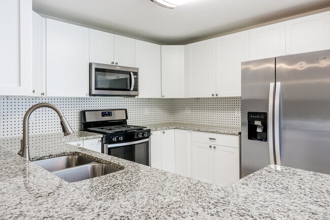 Building Photo - 1243 Big Sky Dr