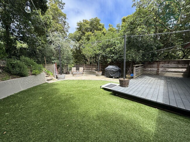 Building Photo - Nicely Appointed Two Bedroom Carmel Woods ...