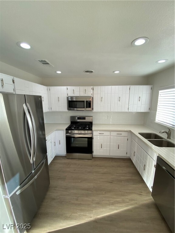 Building Photo - 7409 Bagdad Ct