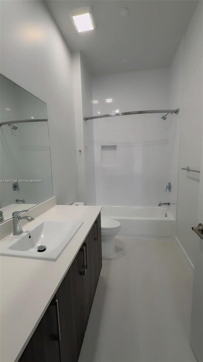 Building Photo - 18300 SW 98th Ave