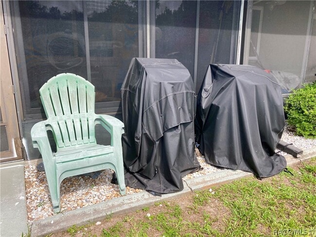 Building Photo - 1412 SE Paradise Ave