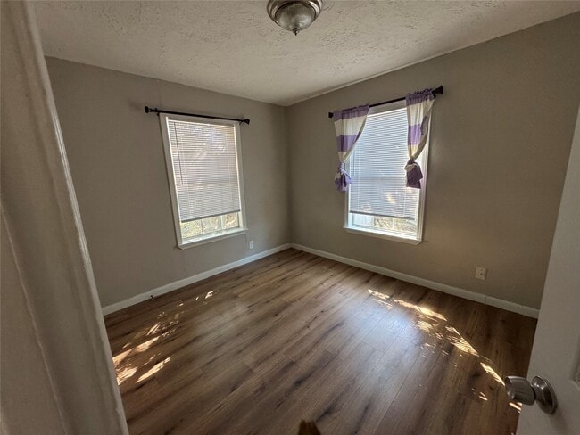 Building Photo - 7339 Eisenhower Rd