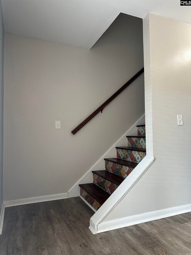 Building Photo - 301 Harbor Heights Dr