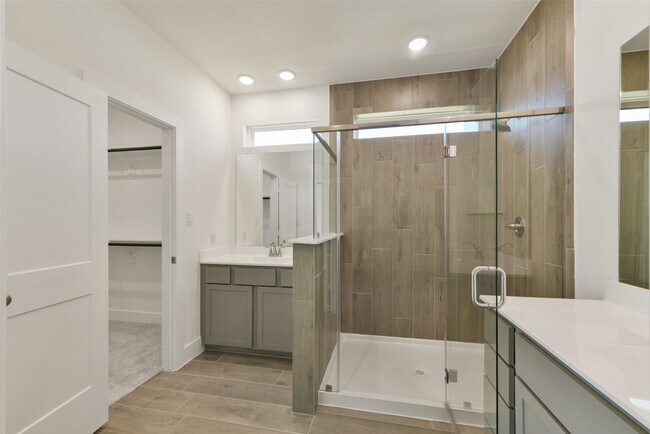 Building Photo - 1446 Shaded Rock Dr