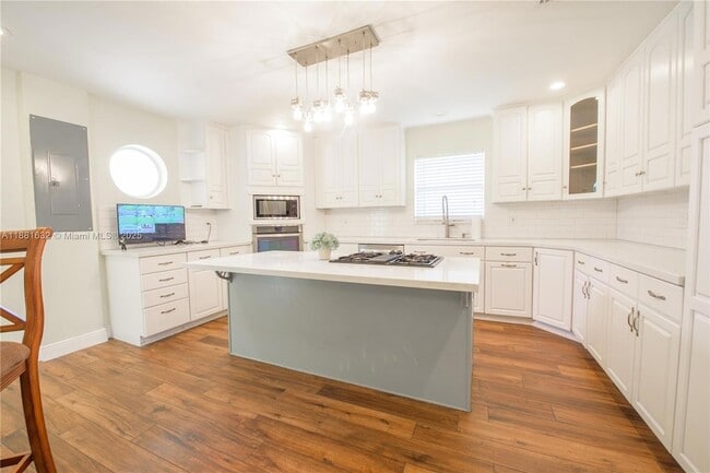 Building Photo - 19275 SW 256th St