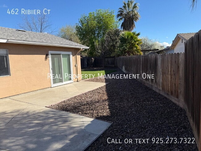 Building Photo - 462 Ribier Ct