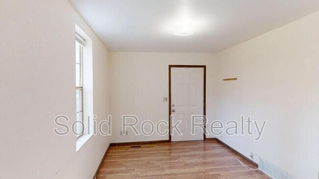 Building Photo - 931 N Wahsatch Ave