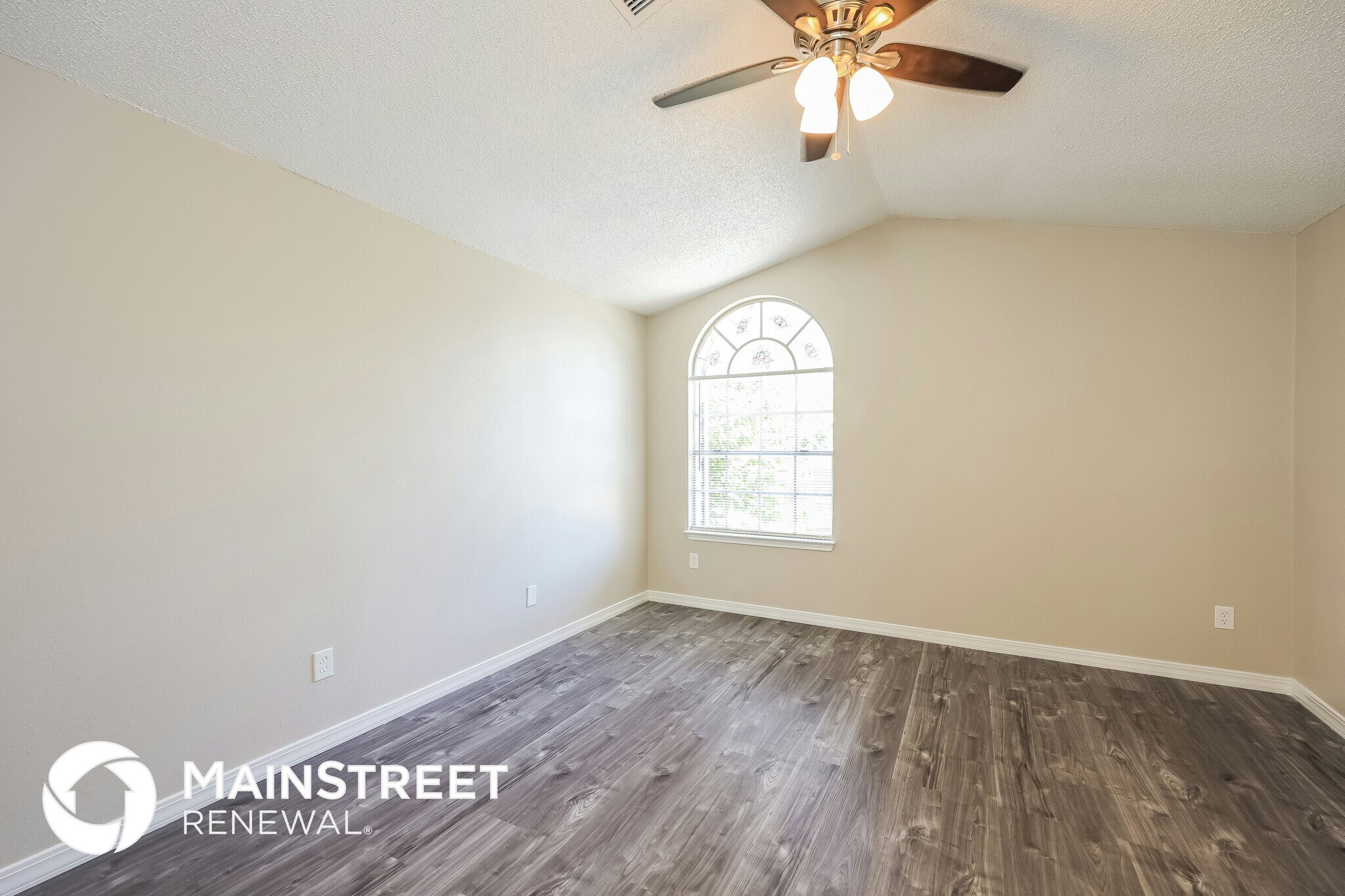 Building Photo - 6818 Still Lake Dr