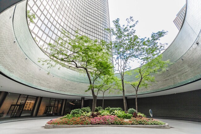 Building Photo - 505 N Lake Shore Dr