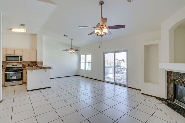 Building Photo - 2 BED 2 BATH CONDO READY FOR MOVE IN!