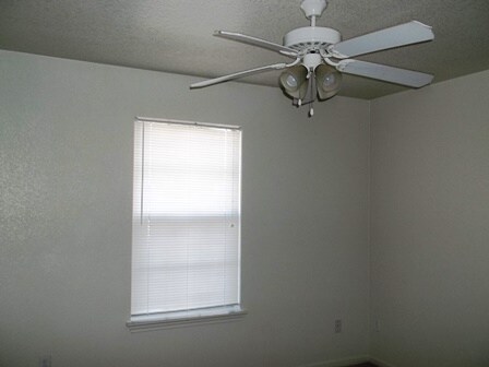 Building Photo - 501 Bermuda