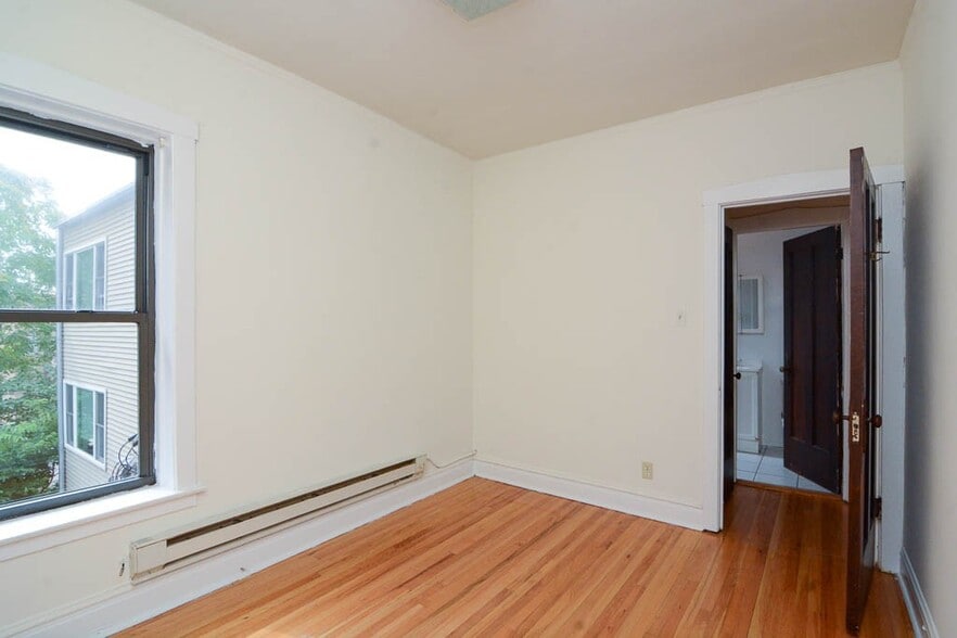 Building Photo - 3828.5 N Fremont St