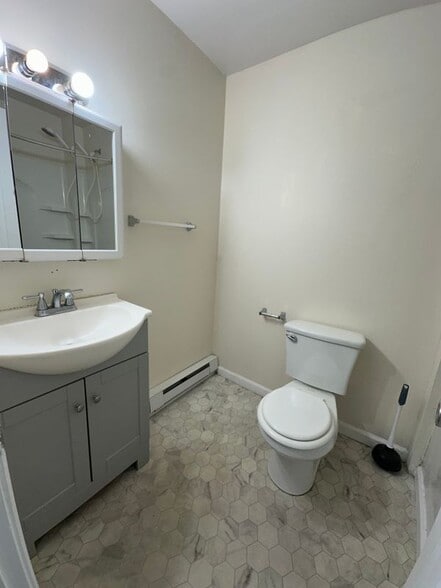 Building Photo - 107 W Pulteney St