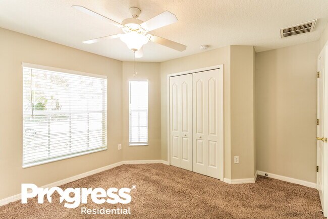 Building Photo - 10038 Creek Bluff Dr