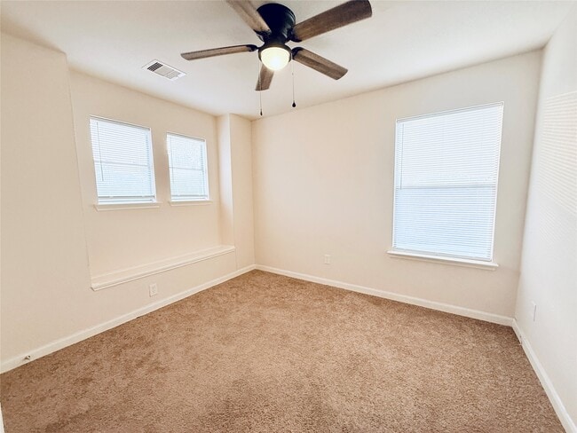 Building Photo - 431 Mantova Dr