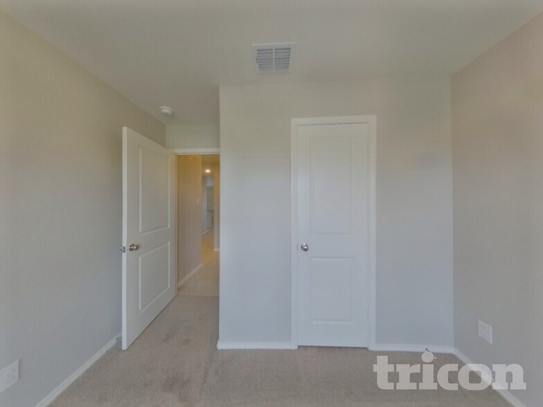 Building Photo - 11816 Mancos Trl