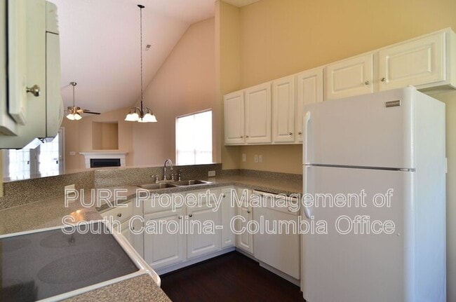 Building Photo - 112 Palm Ct