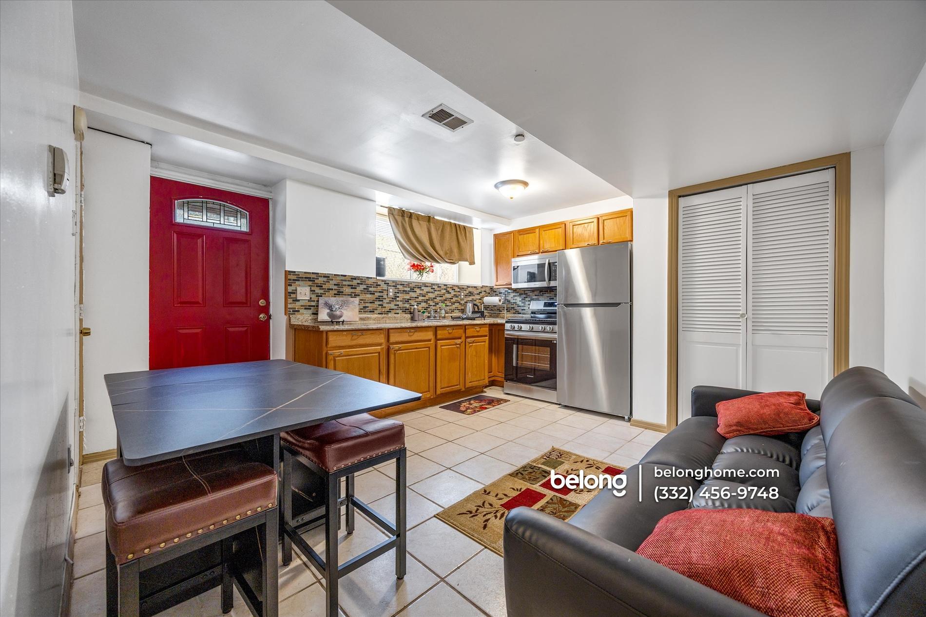 Building Photo - 18 Wayne St